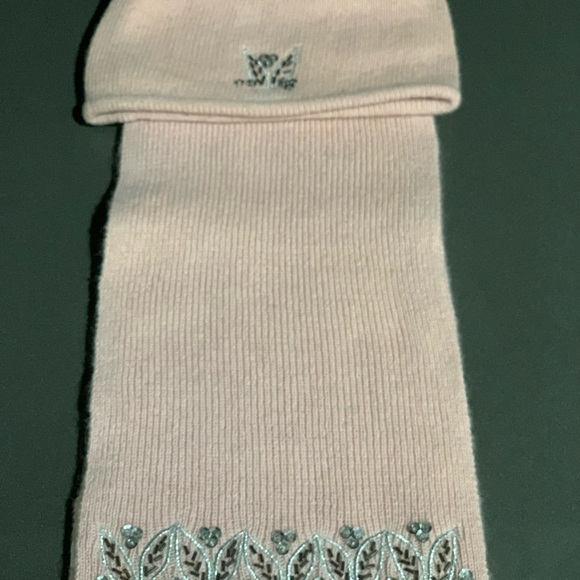 Portolano lamb’s wool / angora pink scarf and hat set - Picture 3 of 5